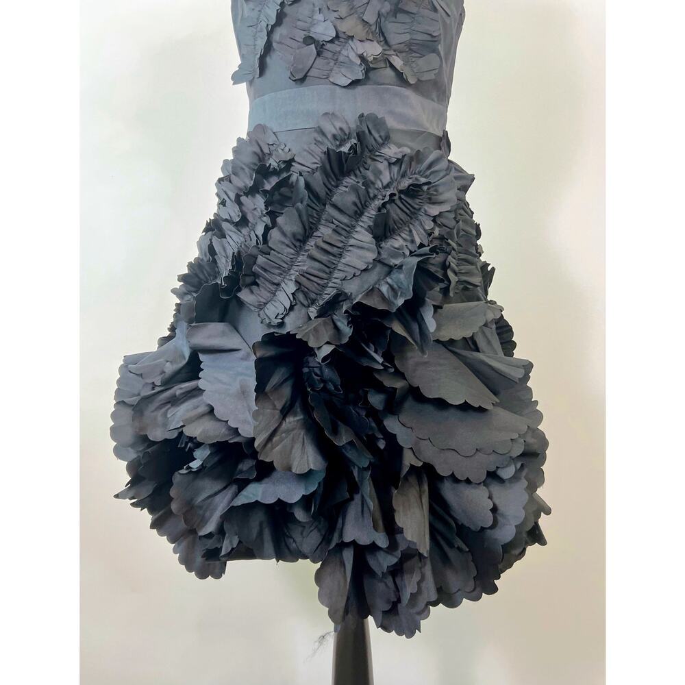 Marchesa Notte One Shoulder Floral Textured Dress in Black Size 6 Party Gothic - Picture 5 of 6